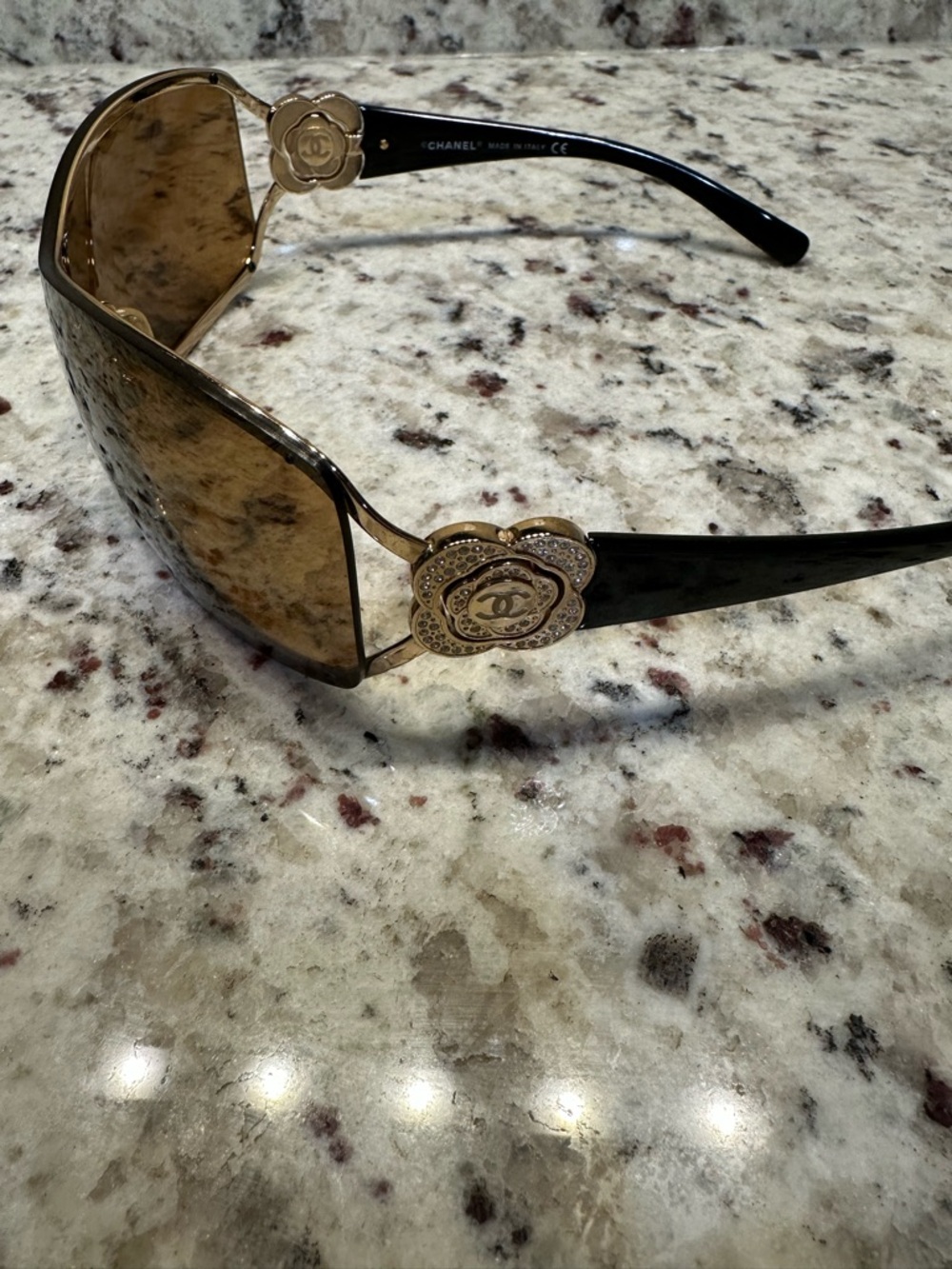 CHANEL Brown Gradient Sunglasses with Gold Camellia Accents - Picture 3 of 6